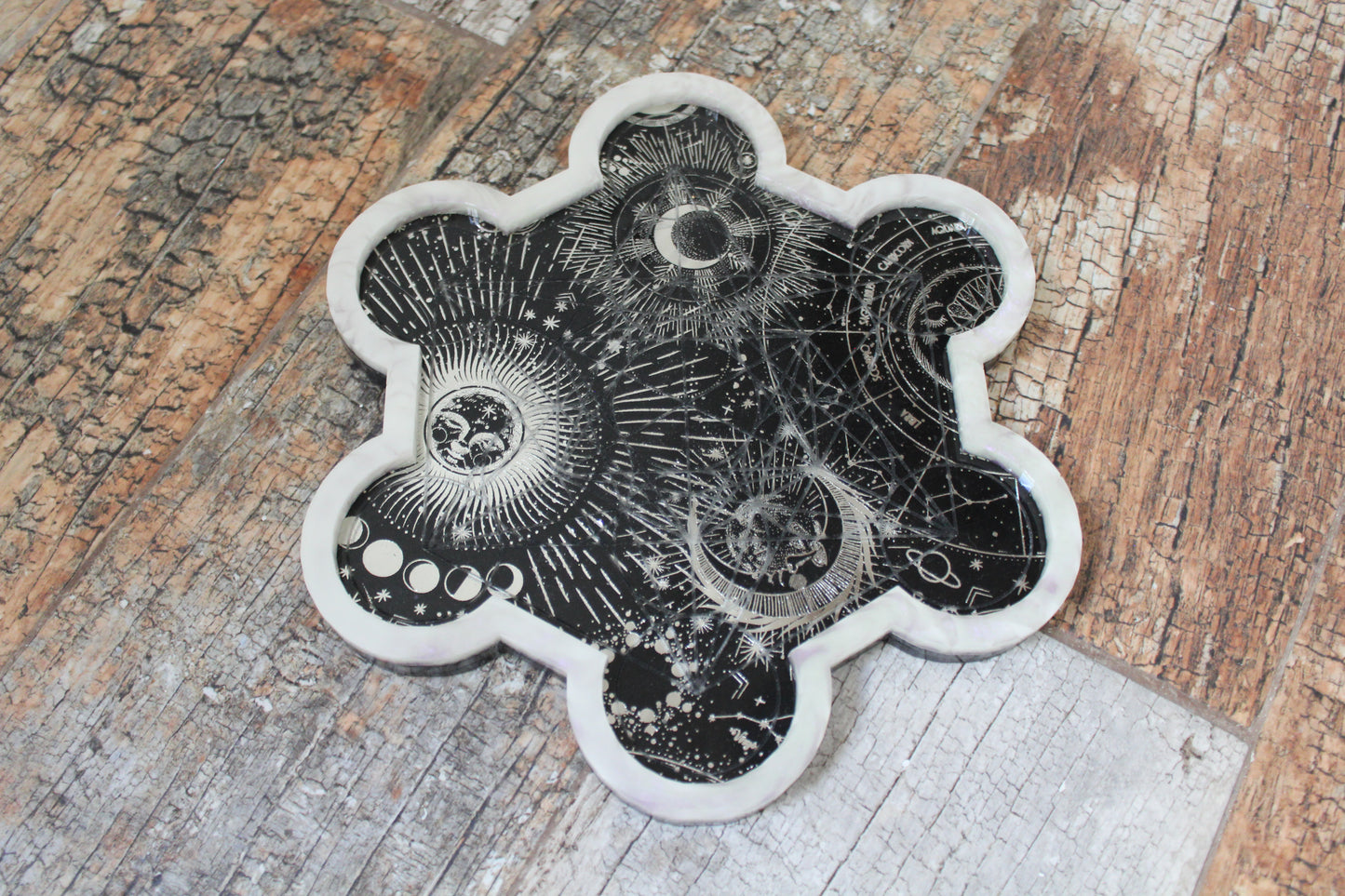 Metatron's Cube Resin Tray - Black and White with Silver Celestial Background