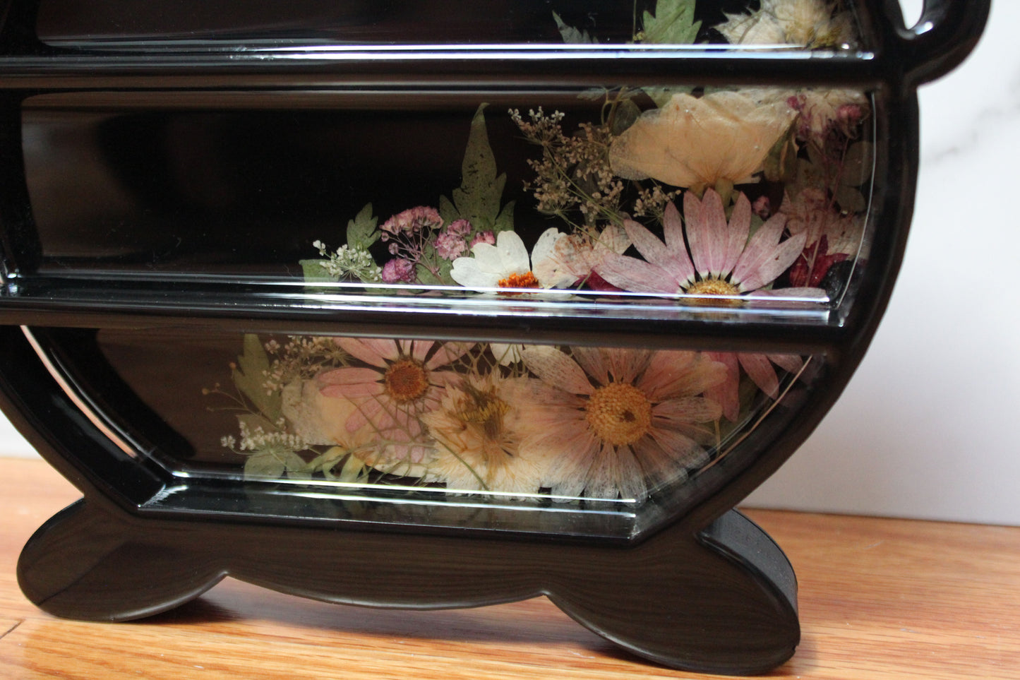 Cauldron Shaped Mini Shelf - Black with Pink & White Flowers