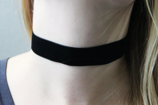 90s Wide Choker in Black